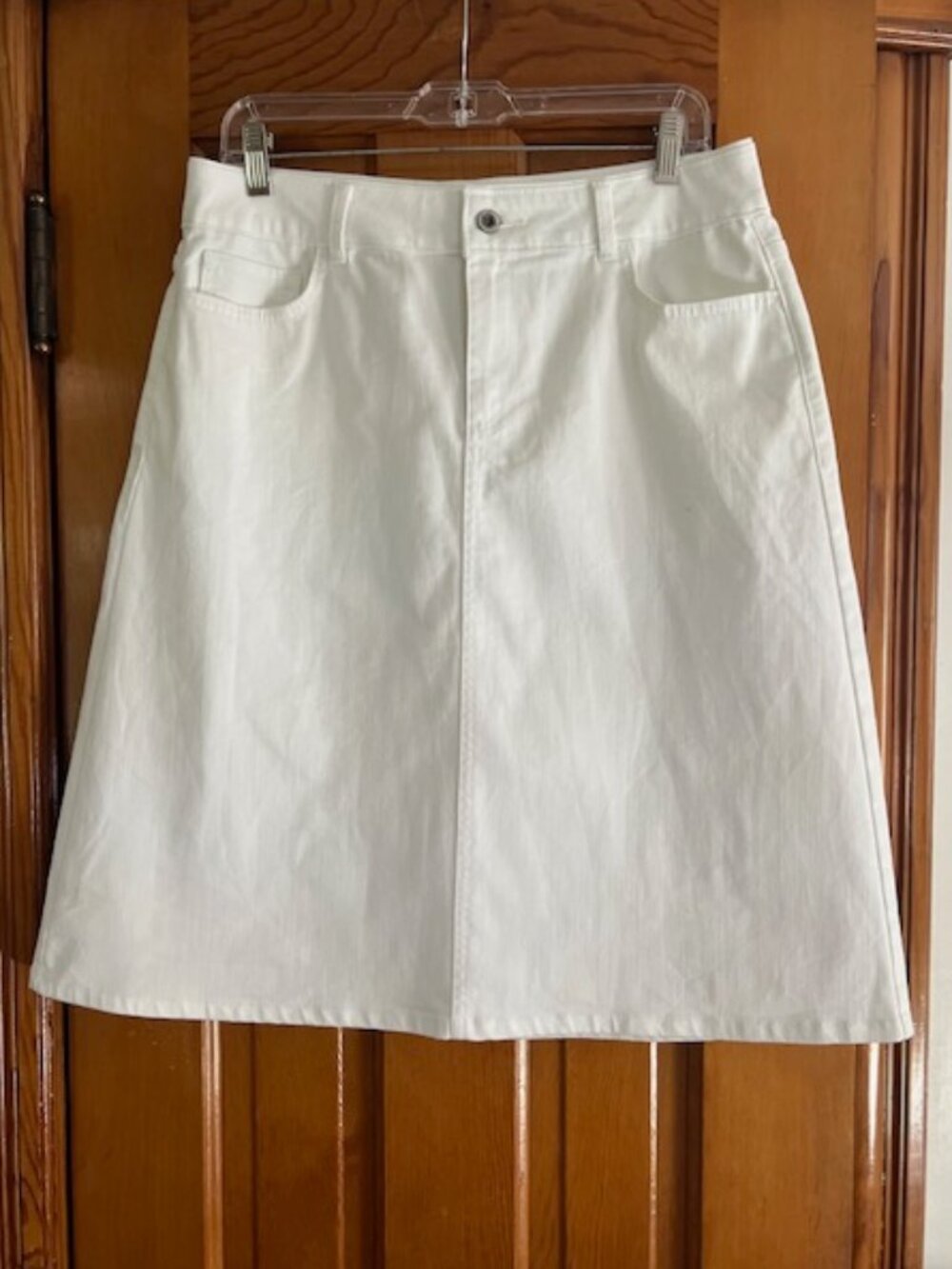 Liz Claiborne Five Pocket White Denim Skirt Women's  Size 8